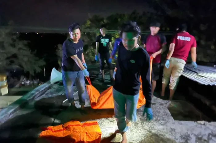 Ditemukan 2 Mayat Busuk di Atap Masjid Setelah Ada Belatung Jatuh 