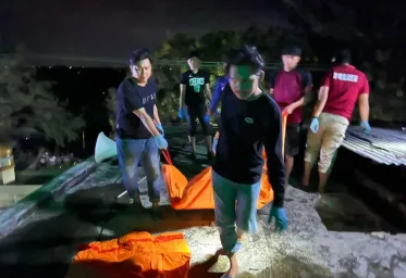 Ditemukan 2 Mayat Busuk di Atap Masjid Setelah Ada Belatung Jatuh 