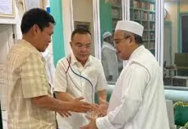 Setelah Prabowo Undang Ulama  Dasco dan Prasetyo Hadi Temui Rizieq Shihab di Petamburan