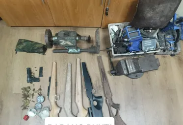 Polisi Tangkap Ki Bedil 20 Tahun Merakit Senpi Ilegal