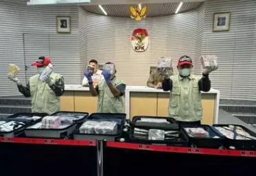 KPK Periksa Pengusaha Rokok Untuk Usut Temuan Rp 5 M di Safe House Ciputat
