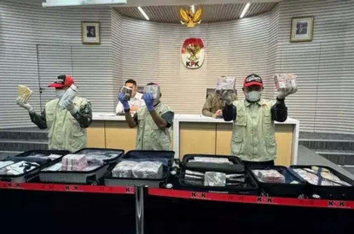 KPK Periksa Pengusaha Rokok Untuk Usut Temuan Rp 5 M di Safe House Ciputat