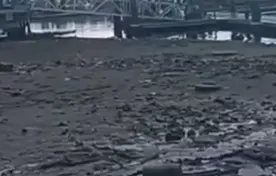 Nasional Warga Ternate Panik Berlarian  Setelah Melihat Air laut Surut Seusai Gempa