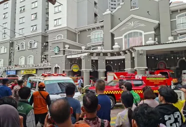 Kebakaran Terjadi di Apartemen Mediterania Jakbar 19 Orang Berhasil Dievakuasi