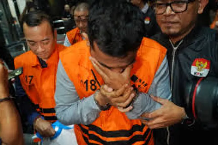 Bos Blueray, John Field Didakwa Suap Pejabat Bea Cukai Rp 61 M Ditambah Barang Mewah 